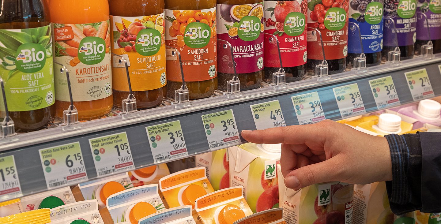 Usmeritve za prepoznavanje trajnostnih izdelkov na dm policah 